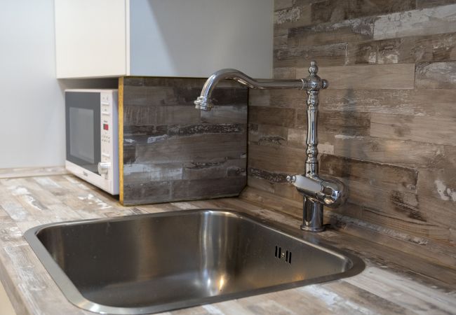 Apartamento em Madrid - M (TOL254)Acogedor piso con balcones en el centro  Apartamento em Madrid - M (TOL254)Acogedor piso con balcones en el centro