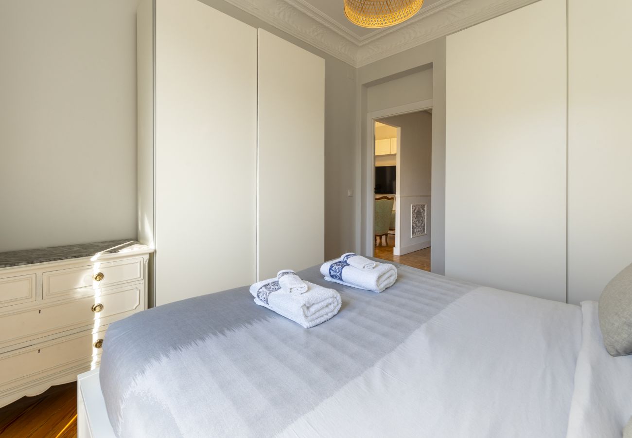 Apartamento em Madrid - M (TOL254)Acogedor piso con balcones en el centro  Apartamento em Madrid - M (TOL254)Acogedor piso con balcones en el centro