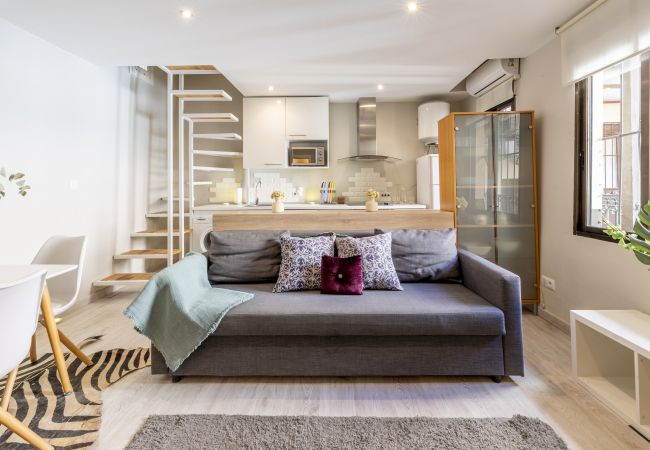 Apartamento em Madrid - M (QUE32) Dúplex con encanto en Chamberí : Comod