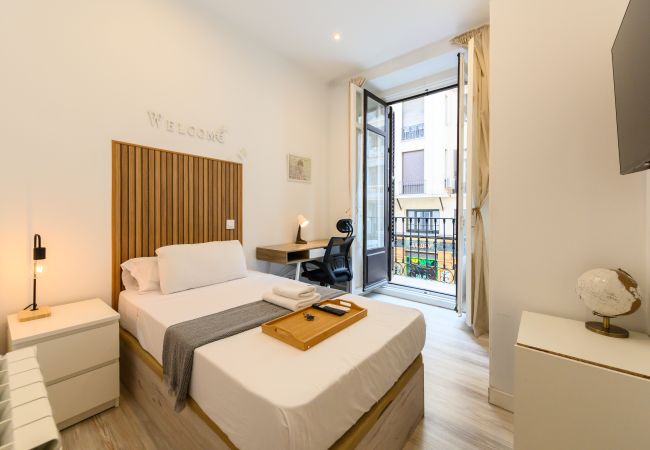 Quarto em Madrid - M (SBE1012) Ámsterdam: habitación con comodidad y 