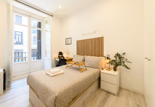 Quarto em Madrid - M (SBE1014)Washington:  habitación con comodidad y