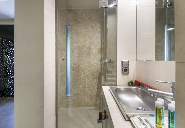 Apartamento em Madrid - M (PAC63)Alquiler Mensual en Madrid – Piso Exteri Apartamento em Madrid - M (PAC63)Alquiler Mensual en Madrid – Piso Exteri