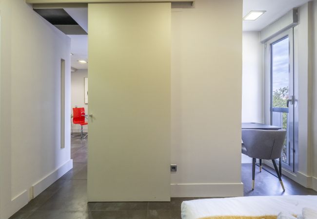 Apartamento em Madrid - M (PAC63)Alquiler Mensual en Madrid – Piso Exteri Apartamento em Madrid - M (PAC63)Alquiler Mensual en Madrid – Piso Exteri