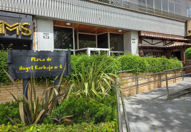 Apartamento em Madrid - M (PAC63)Alquiler Mensual en Madrid – Piso Exteri Apartamento em Madrid - M (PAC63)Alquiler Mensual en Madrid – Piso Exteri