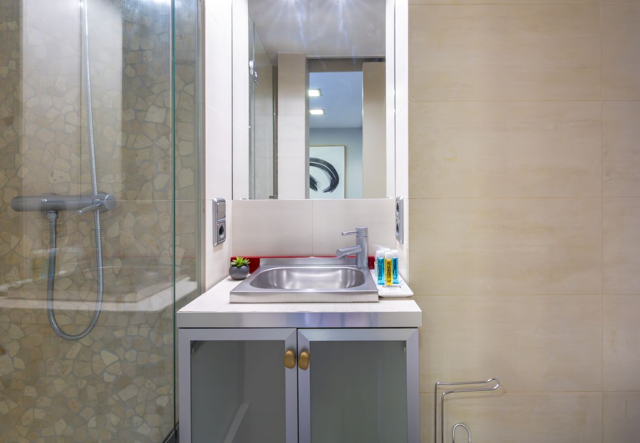 Apartamento em Madrid - M (PAC63)Alquiler Mensual en Madrid – Piso Exteri Apartamento em Madrid - M (PAC63)Alquiler Mensual en Madrid – Piso Exteri