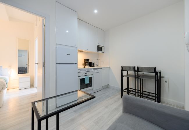 Apartamento em Madrid - M (MDL92)Alquiler Mensual en Madrid – Piso moderno Apartamento em Madrid - M (MDL92)Alquiler Mensual en Madrid – Piso moderno