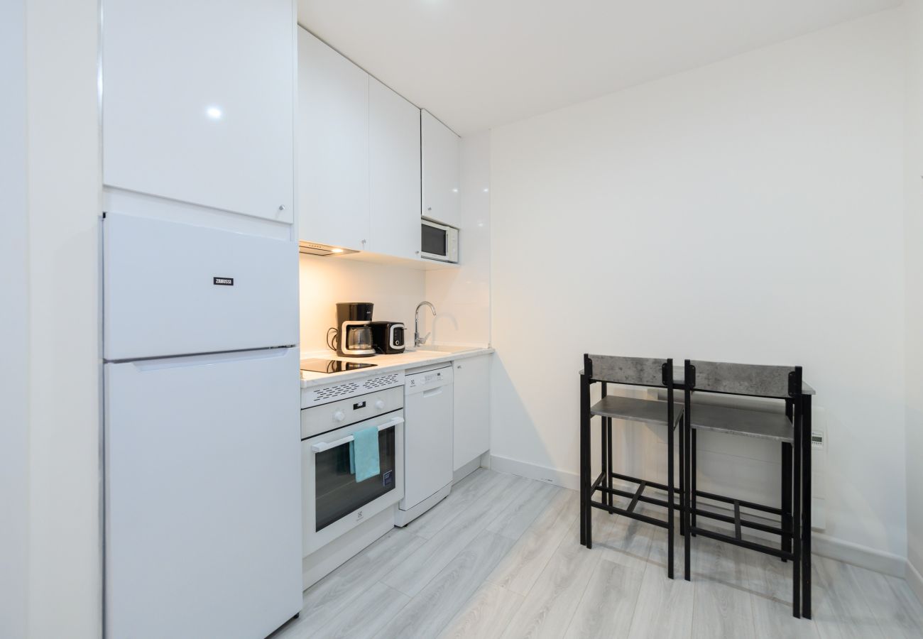 Apartamento em Madrid - M (MDL92)Alquiler Mensual en Madrid – Piso moderno Apartamento em Madrid - M (MDL92)Alquiler Mensual en Madrid – Piso moderno
