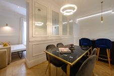 Apartamento em Madrid - M (GPA240) Exclusivo Piso de Lujo en el Barrio de