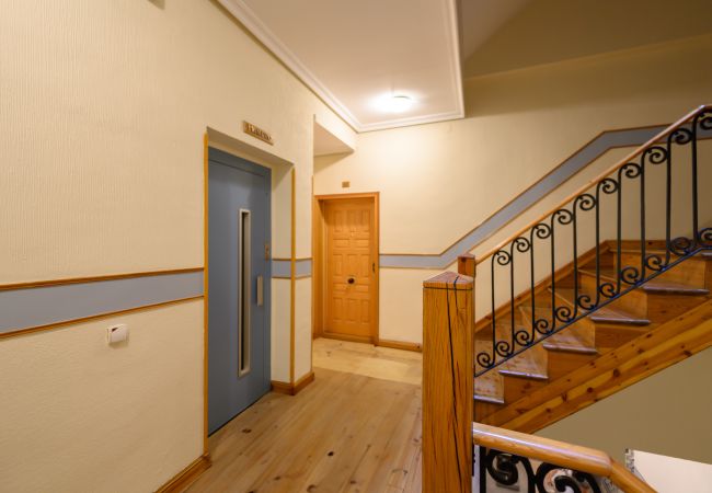 Apartamento em Madrid - M (REI251)Apartamento de Lujo en el Corazón de Mad Apartamento em Madrid - M (REI251)Apartamento de Lujo en el Corazón de Mad