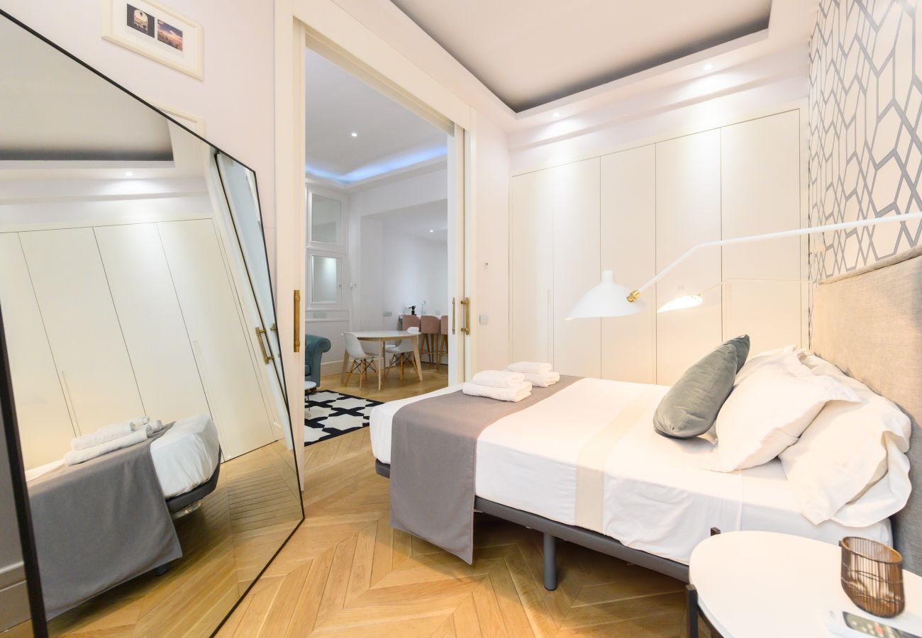 Apartamento em Madrid - M (REI251)Apartamento de Lujo en el Corazón de Mad Apartamento em Madrid - M (REI251)Apartamento de Lujo en el Corazón de Mad