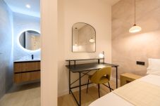 Apartamento em Madrid - M (AGU230)Tu hogar en la ciudad: piso de 3 habita