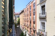 Apartamento em Madrid - M (CER822)Apartamento de 1 dormitorio con balcón