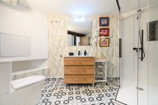 Apartamento em Madrid - M (CAÑ220)Dúplex Moderno con 2 Dormitorios, Cocina
