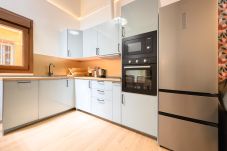Apartamento em Madrid - M (CAÑ220)Dúplex Moderno con 2 Dormitorios, Cocina