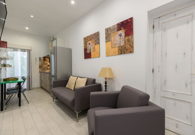 Apartamento em Madrid - M (SFU71) Acogedor Piso con Terraza y Espacios par