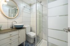 Estúdio em Madrid - M (SFU73)Estudio Moderno con Terraza Privada en Ma