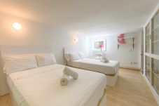 Apartamento em Madrid - M (HOR291)Moderno dúplex de 1 dormitorio con toda
