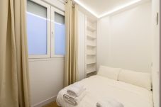 Apartamento em Madrid - M (SCSD14) Amplio piso exterior de 2 dormitorios e