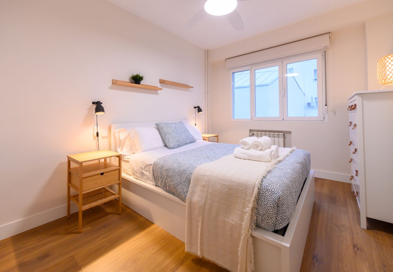 Apartamento em Madrid - M (BSO5) Apartamento luminoso con 1 dormitorio y e