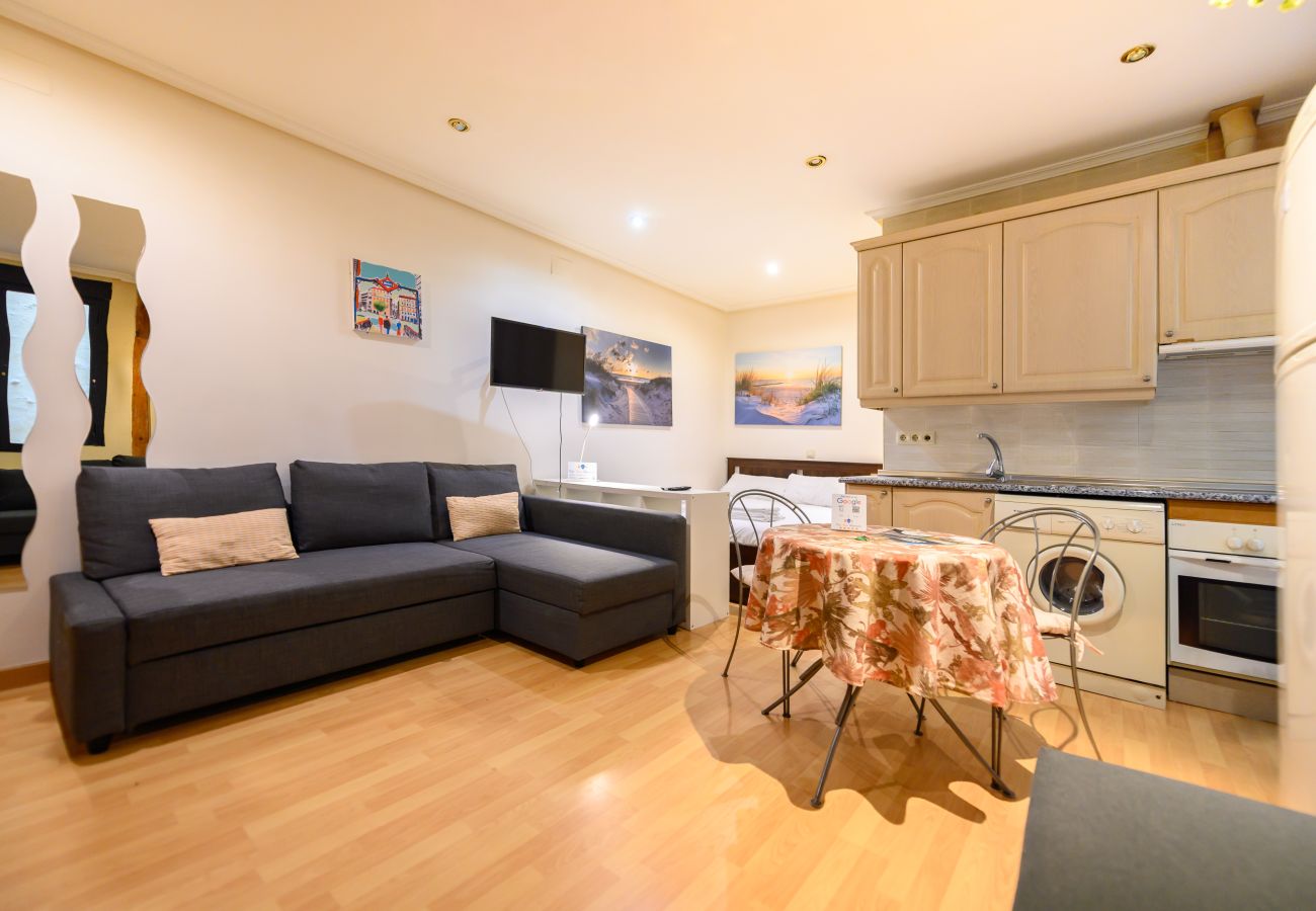 Estúdio em Madrid - M (VAL81A) Amplio estudio en el centro de Madrid