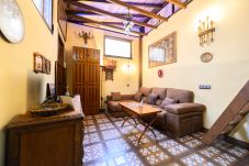 Apartamento em Madrid - M (SLU33) Amplio Loft en La Latina