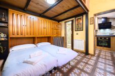 Apartamento em Madrid - M (SLU33) Amplio Loft en La Latina