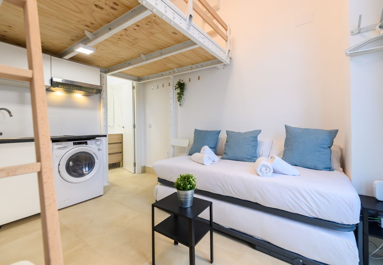 Apartamento em Madrid - M (RBL180) Acogedor dúplex en Salamanca