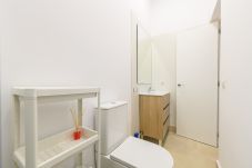 Apartamento em Madrid - M (RBL180) Acogedor dúplex en Salamanca