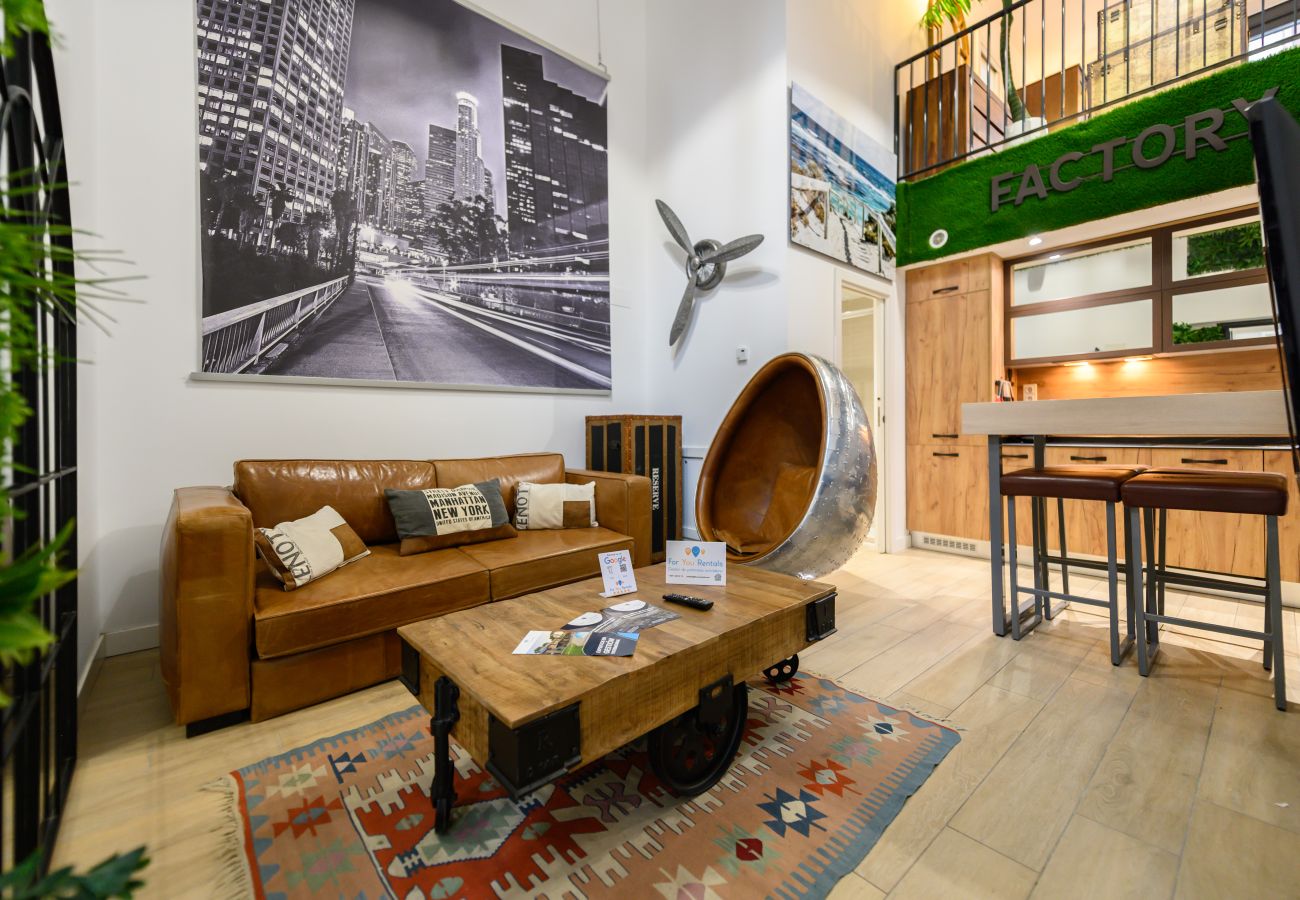 Apartamento em Madrid - M (ALG310B) Amplio y moderno Loft con terraza priv