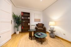 Apartamento em Madrid - M (FER55D) Amplio piso 3 dormitorios en Moncloa