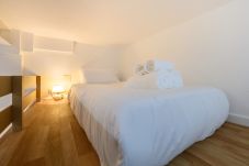 Apartamento em Madrid - M (CAST90I) Dúplex en el Centro de Madrid