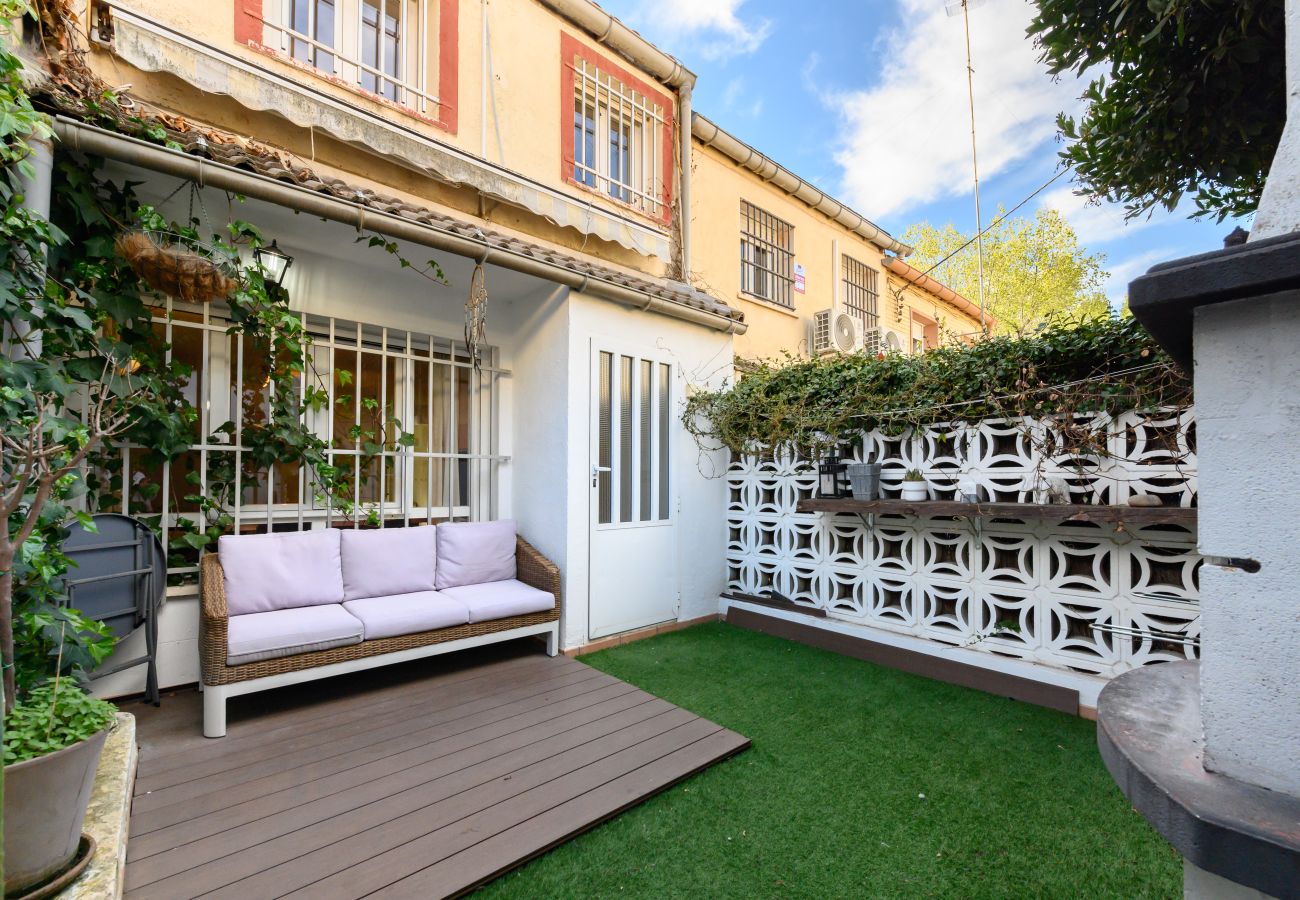 Chalet em Madrid - M (SAB52) Amplio Chalet 3 dormitorios y terraza
