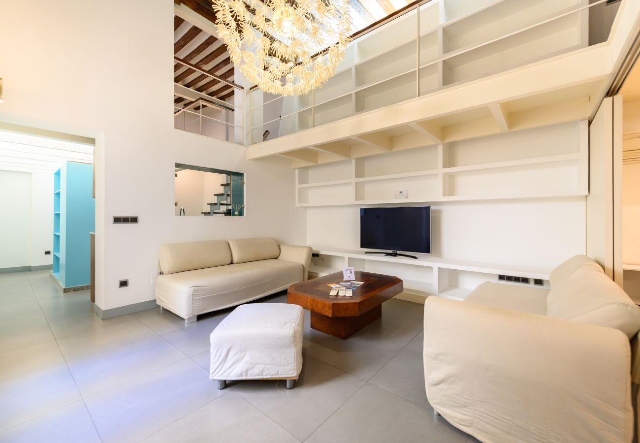 Apartamento em Madrid - M (ESA121ID) Amplio Dúplex en el centro de Madrid