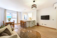 Apartamento em Madrid - M (HMA121B) Amplio Piso 2 dormitorios y 2 baños