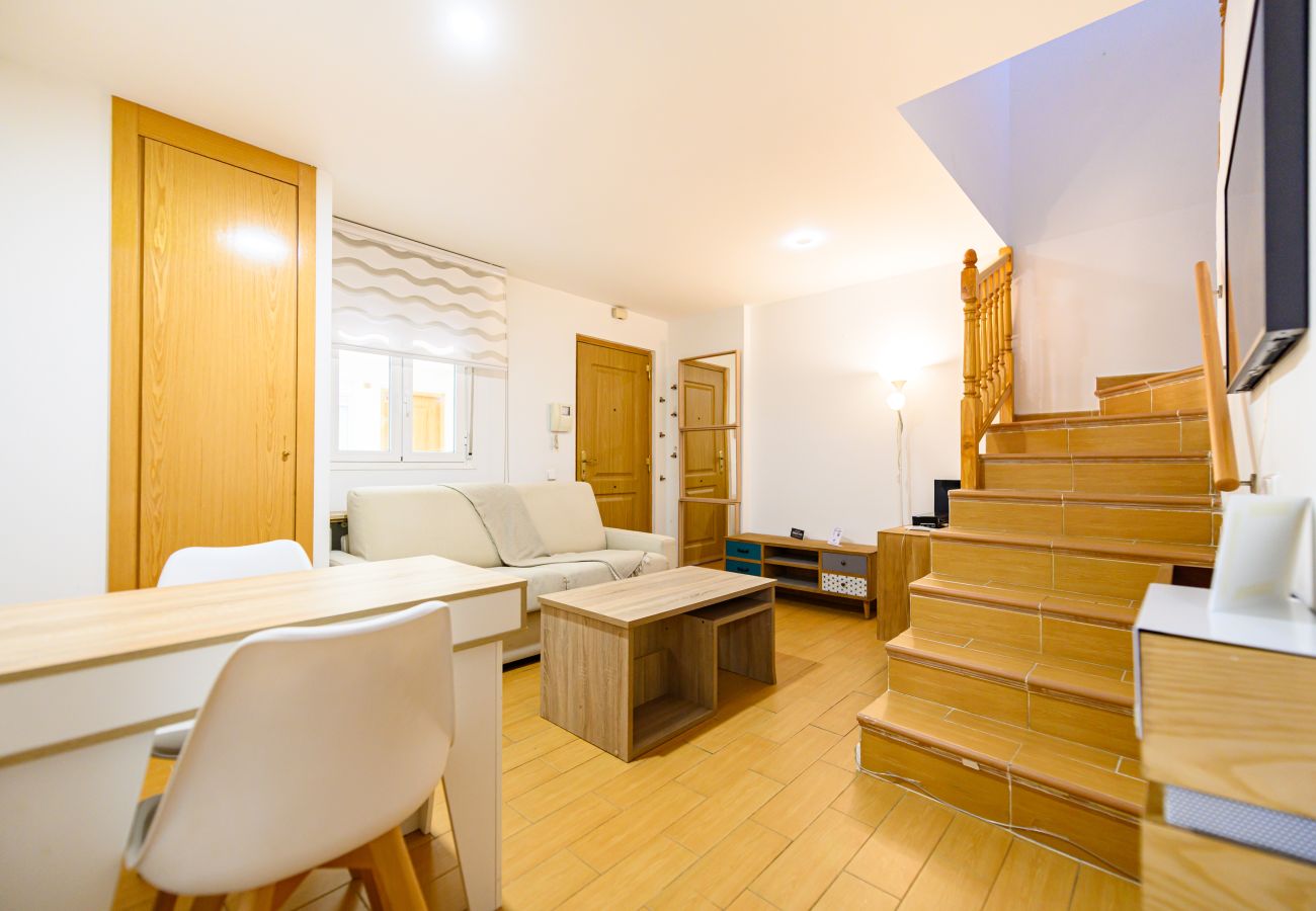 Apartamento em Madrid - M (PRA10) Piso 2 dormitorios y 2 baños, Centro de