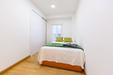 Apartamento em Madrid - M (PRA100C) Piso 2 dormitorios y 2 baños en el cen