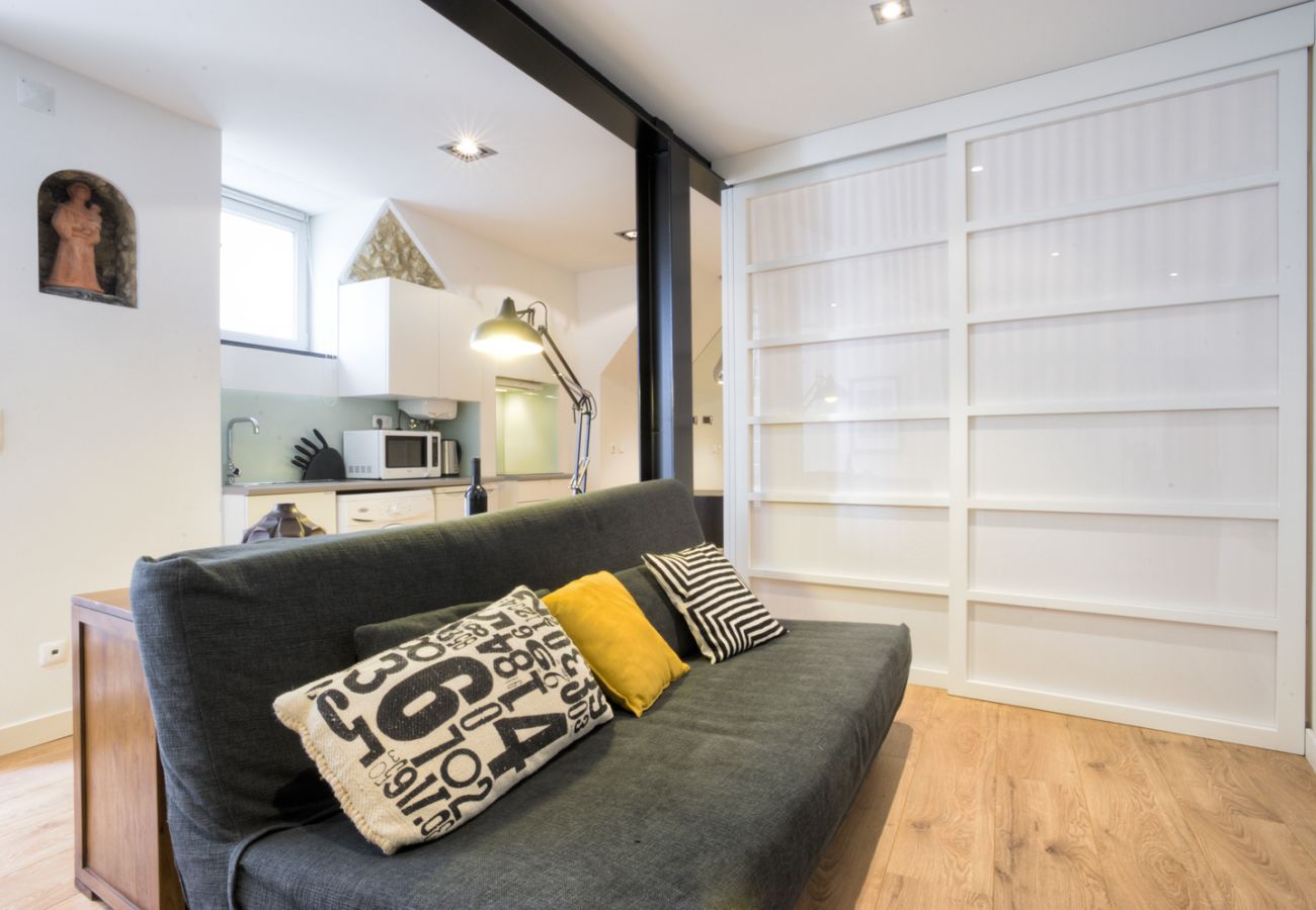 Apartment in Lisbon - Castelo Charming Apartment (C22)
