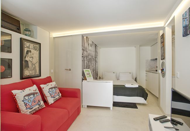 Studio in Lisbon - Alfama Boutique Apartment (C44) Studio in Lisbon - Alfama Boutique Apartment (C44)