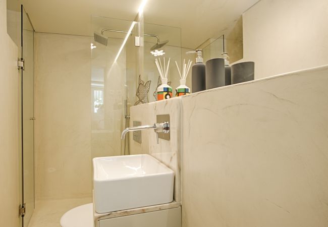 Studio in Lisbon - Alfama Boutique Apartment (C44) Studio in Lisbon - Alfama Boutique Apartment (C44)