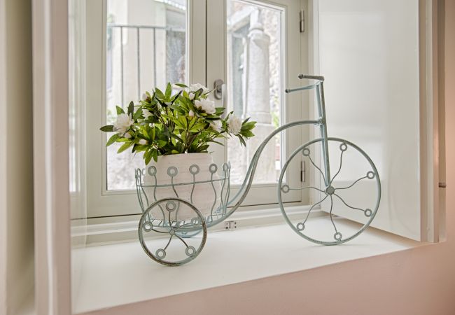 Studio in Lisbon - Alfama Boutique Apartment (C44) Studio in Lisbon - Alfama Boutique Apartment (C44)