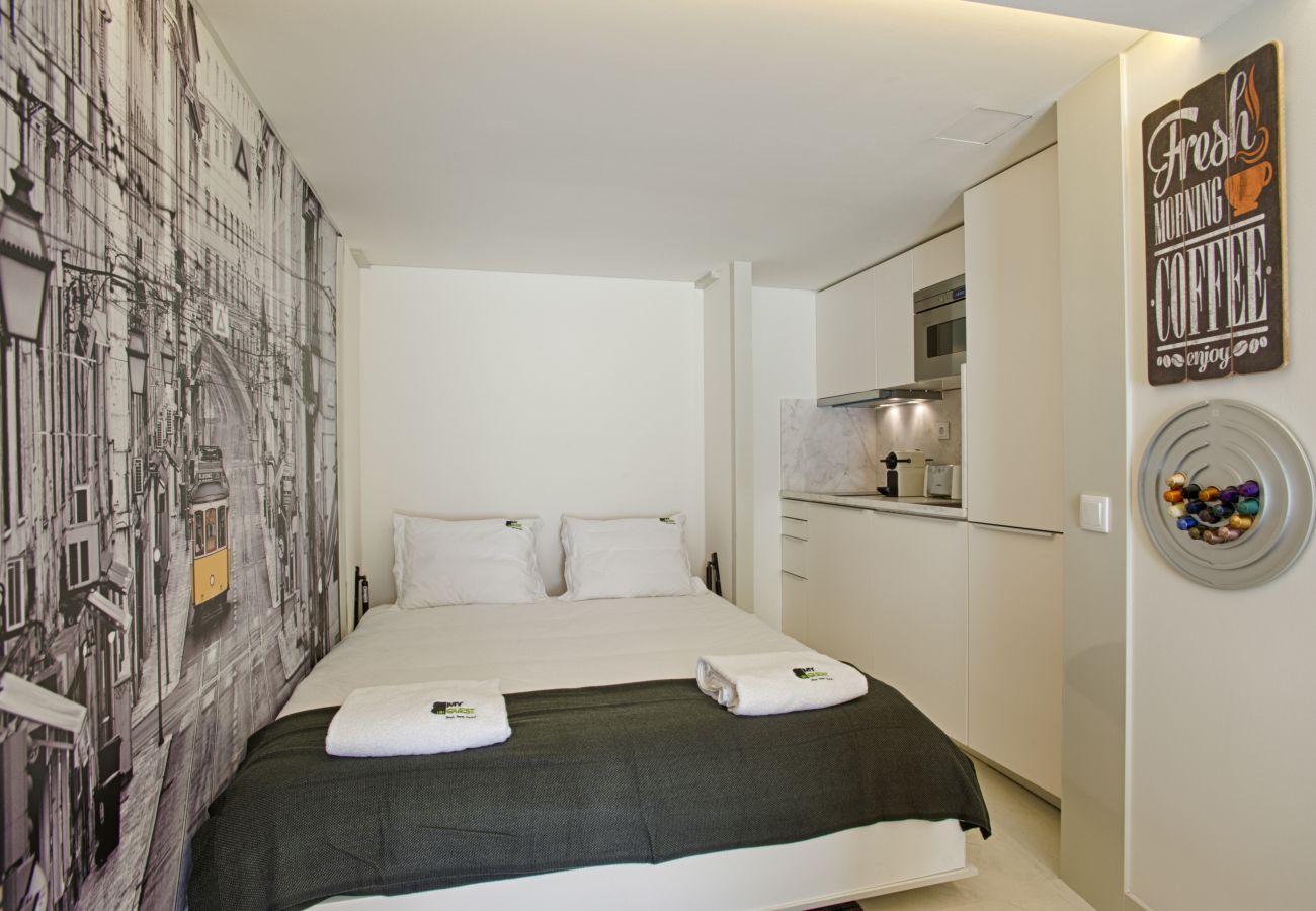 Studio in Lisbon - Alfama Boutique Apartment (C44) Studio in Lisbon - Alfama Boutique Apartment (C44)