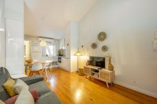 Apartment in Lisbon - Lisbon River Inner Bairro Alto (C64)