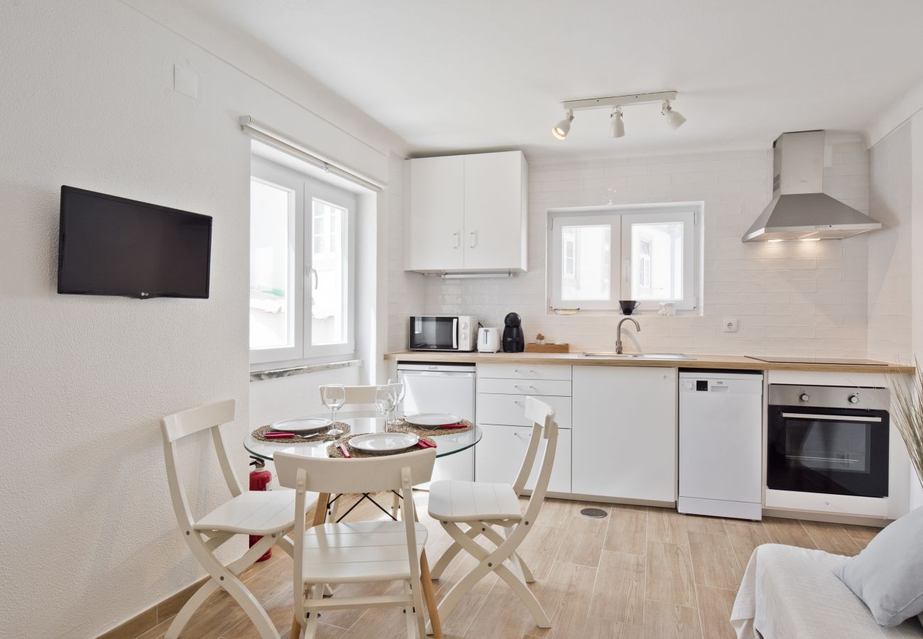 House in Ericeira - Ericeira Typical Apartment (C69)