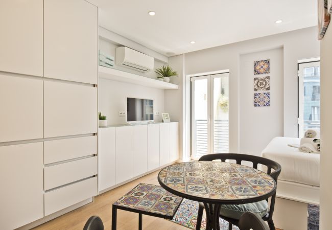 Studio in Lisbon - BmyGuest Bruno's 36 Exclusive Apartments VI (C101) Studio in Lisbon - BmyGuest Bruno's 36 Exclusive Apartments VI (C101)