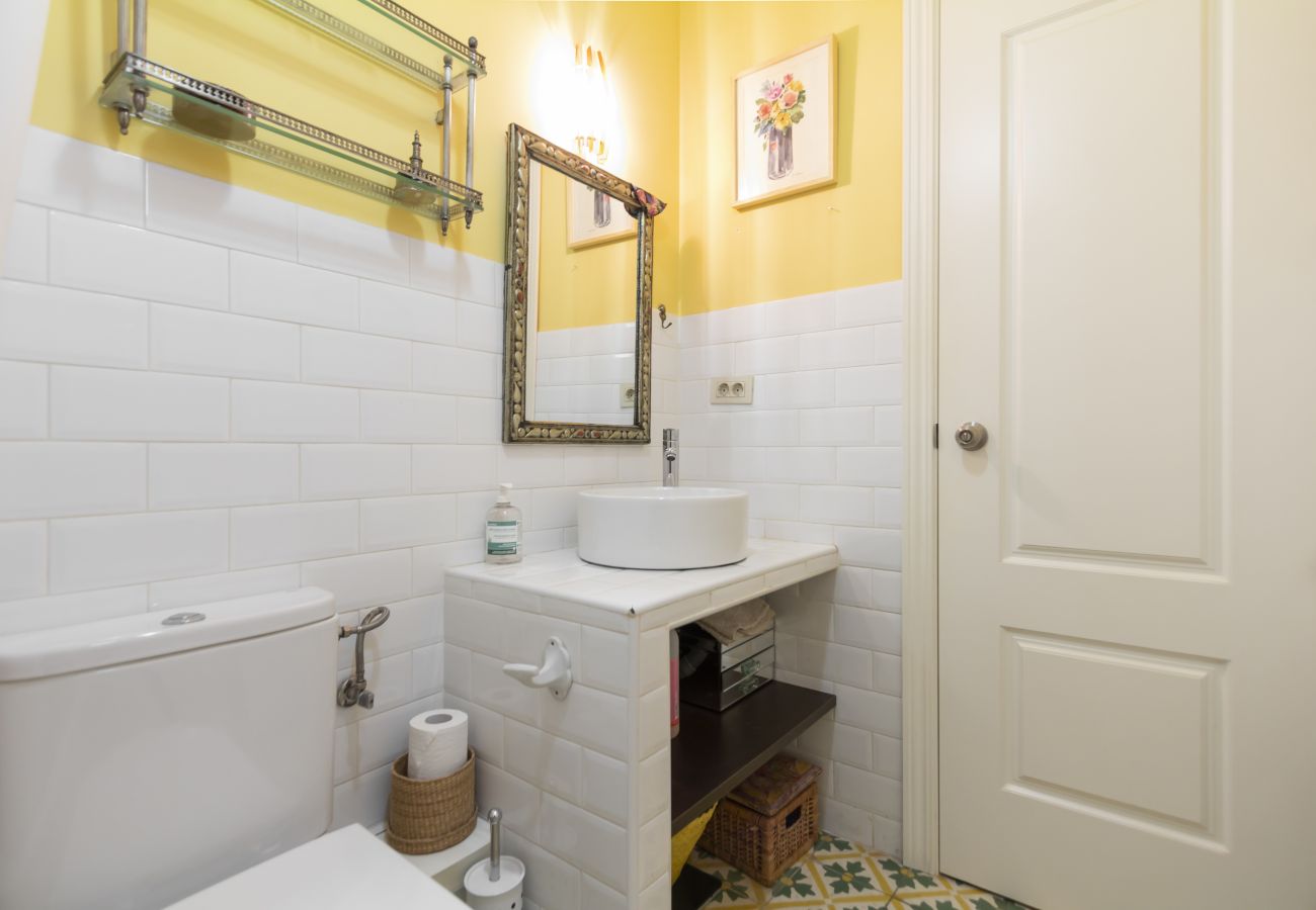 Apartment in Madrid - M (ESA81) Apto. Tribunal-Malasaña-Chueca Apartment in Madrid - M (ESA81) Apto. Tribunal-Malasaña-Chueca