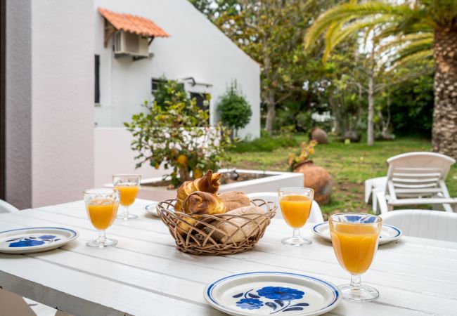 Villa in Albufeira - Falésia Beach Villa (S30) Villa in Albufeira - Falésia Beach Villa (S30)