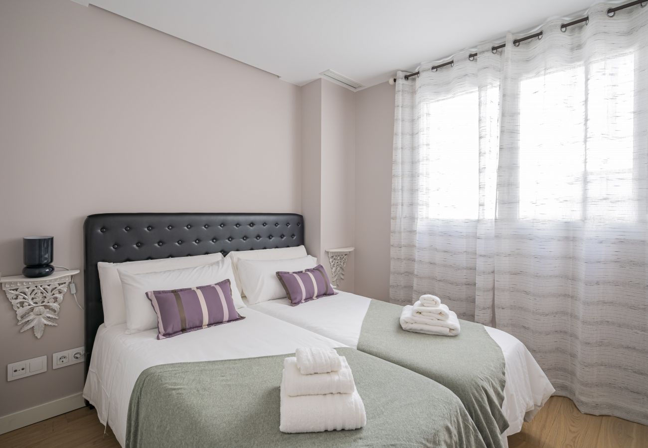 Apartment in Madrid - M (CSV405) PALACIO REAL Apartment in Madrid - M (CSV405) PALACIO REAL