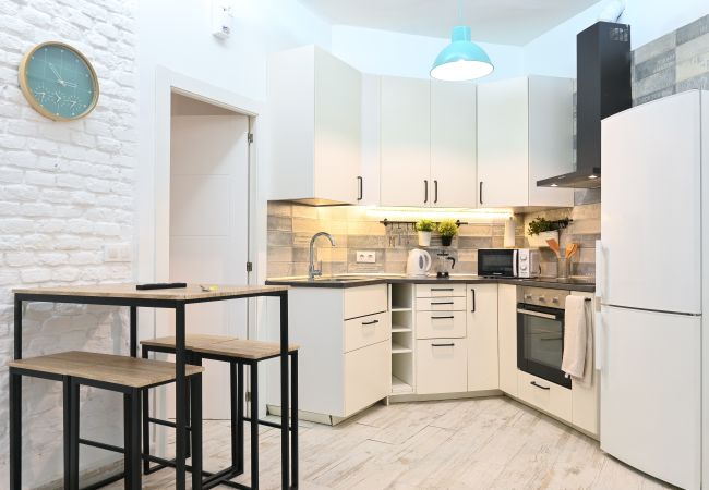 Apartment in Madrid - M (MEN300) Moderno y elegante ap. Barrio Ibiza Apartment in Madrid - M (MEN300) Moderno y elegante ap. Barrio Ibiza