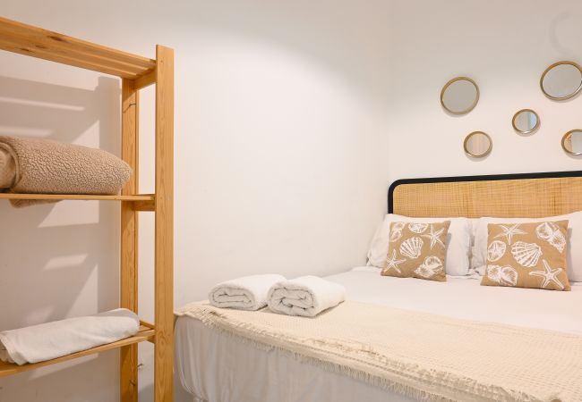 Apartment in Madrid - M (MEN300) Moderno y elegante ap. Barrio Ibiza Apartment in Madrid - M (MEN300) Moderno y elegante ap. Barrio Ibiza