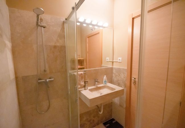 Apartment in Madrid - M (MJU14B0) Bonito Apartamento cerca Santiago Bern Apartment in Madrid - M (MJU14B0) Bonito Apartamento cerca Santiago Bern